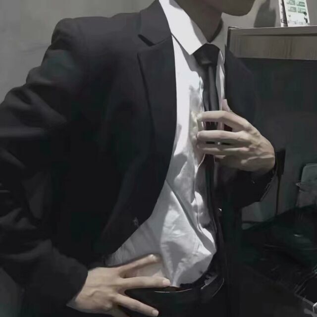 Ku5***